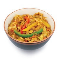 Udonai su vištiena, daržovėmis, žemės riešutais ir Pad Thai padažu